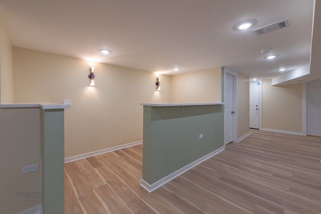 8044 S Clyde Avenue, Chicago, IL 60617