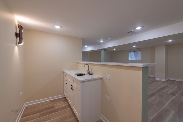 8044 S Clyde Avenue, Chicago, IL 60617