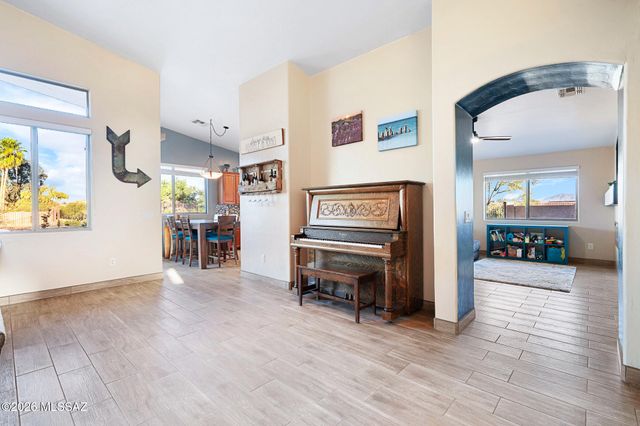 12462 N Stone Ring Drive, Marana, AZ 85653