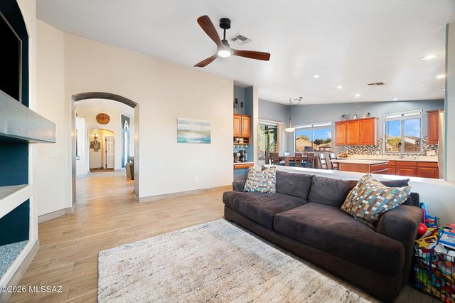 12462 N Stone Ring Drive, Marana, AZ 85653