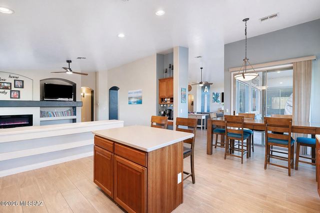 12462 N Stone Ring Drive, Marana, AZ 85653