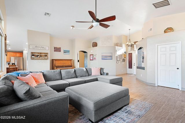 12462 N Stone Ring Drive, Marana, AZ 85653