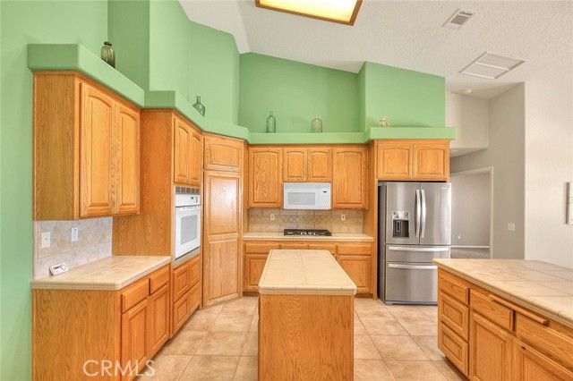 8250 Snow Cap Avenue, Pinon Hills, CA 92372