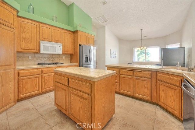 8250 Snow Cap Avenue, Pinon Hills, CA 92372