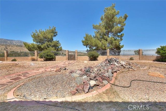 8250 Snow Cap Avenue, Pinon Hills, CA 92372