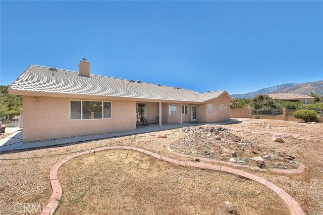 8250 Snow Cap Avenue, Pinon Hills, CA 92372
