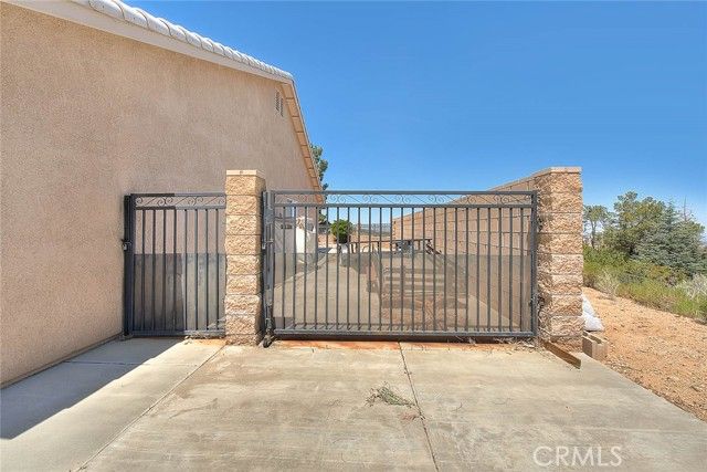 8250 Snow Cap Avenue, Pinon Hills, CA 92372