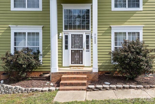 7422 Autumn Trail Drive, Charlotte, NC 28213