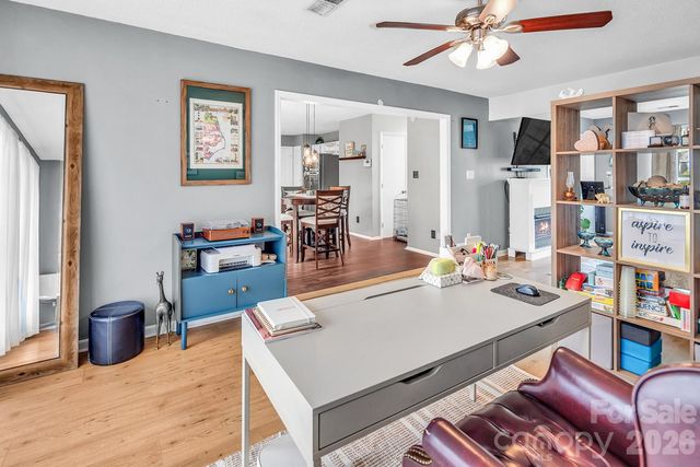 7422 Autumn Trail Drive, Charlotte, NC 28213