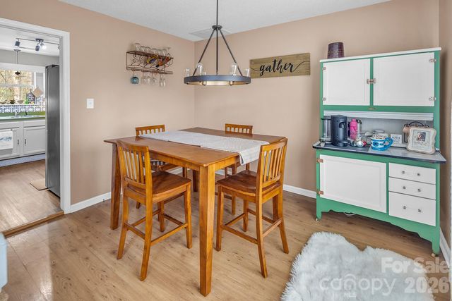 7422 Autumn Trail Drive, Charlotte, NC 28213