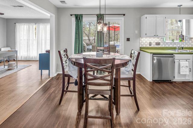 7422 Autumn Trail Drive, Charlotte, NC 28213