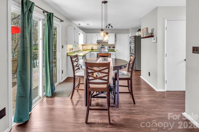 7422 Autumn Trail Drive, Charlotte, NC 28213