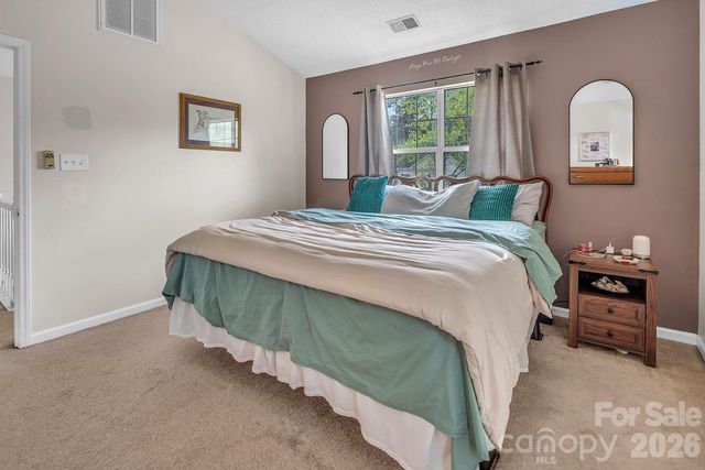 7422 Autumn Trail Drive, Charlotte, NC 28213