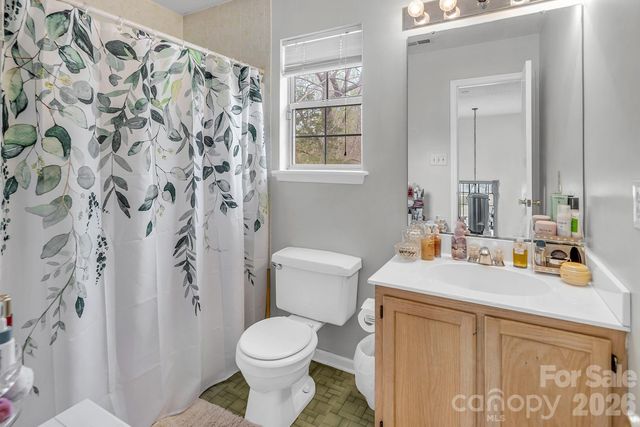 7422 Autumn Trail Drive, Charlotte, NC 28213