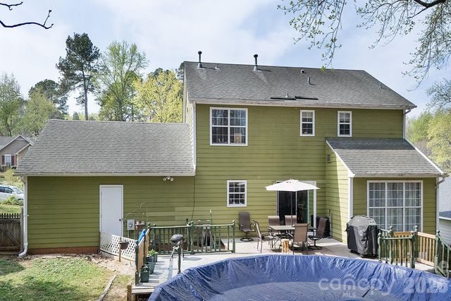 7422 Autumn Trail Drive, Charlotte, NC 28213