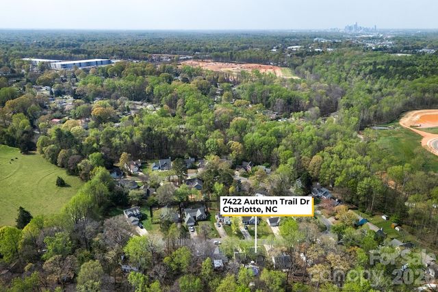 7422 Autumn Trail Drive, Charlotte, NC 28213