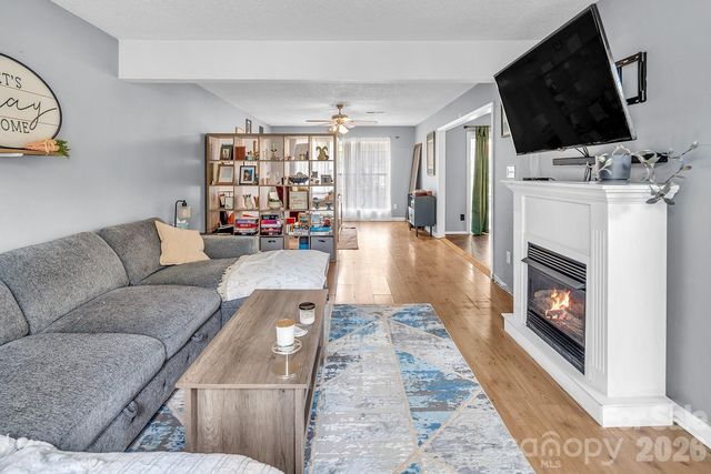 7422 Autumn Trail Drive, Charlotte, NC 28213