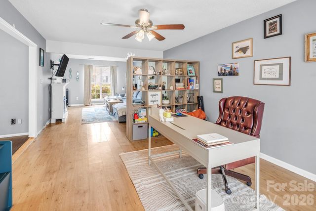 7422 Autumn Trail Drive, Charlotte, NC 28213