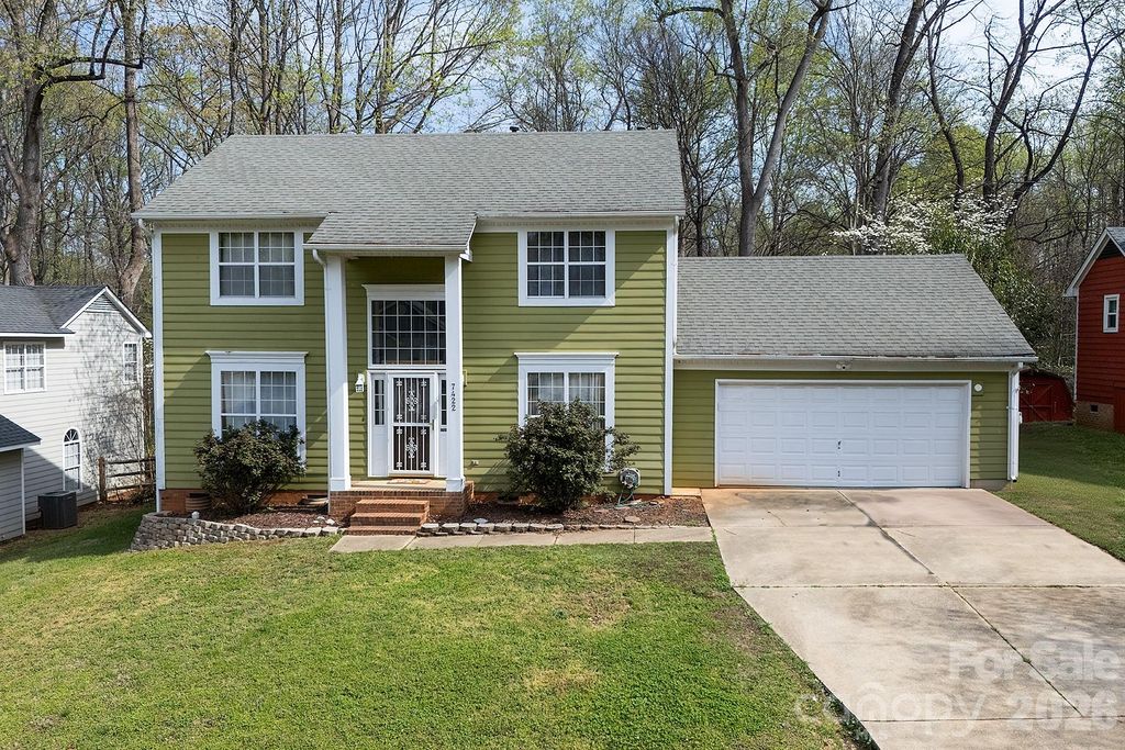 7422 Autumn Trail Drive, Charlotte, NC 28213
