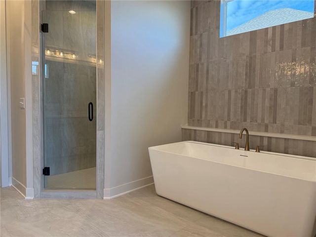 17183 S Heatherwood Street, Olathe, KS 66062