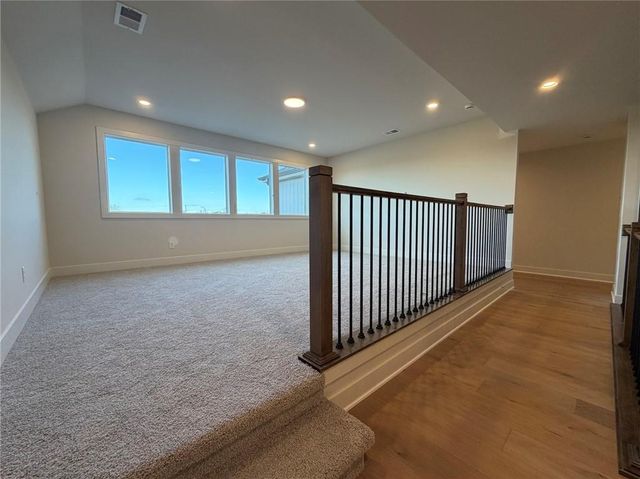 17183 S Heatherwood Street, Olathe, KS 66062