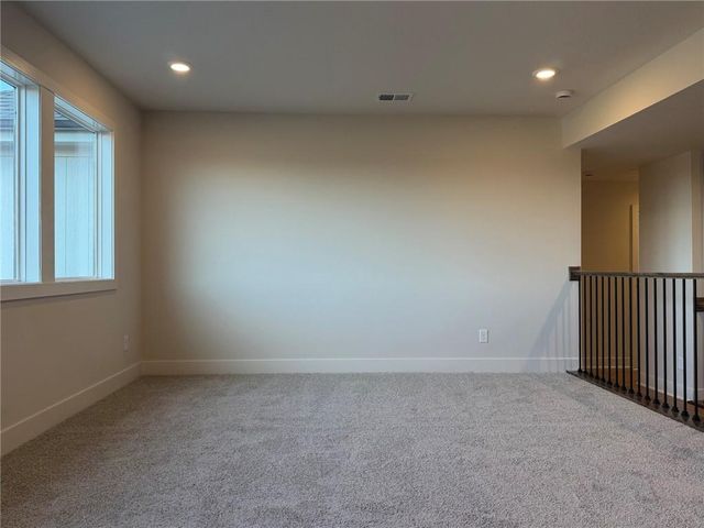 17183 S Heatherwood Street, Olathe, KS 66062