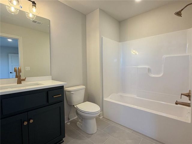 17183 S Heatherwood Street, Olathe, KS 66062