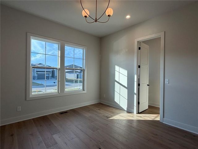 17183 S Heatherwood Street, Olathe, KS 66062