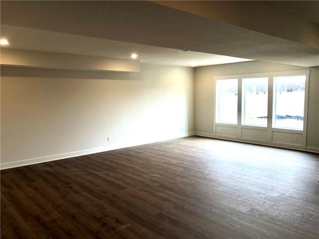 17183 S Heatherwood Street, Olathe, KS 66062