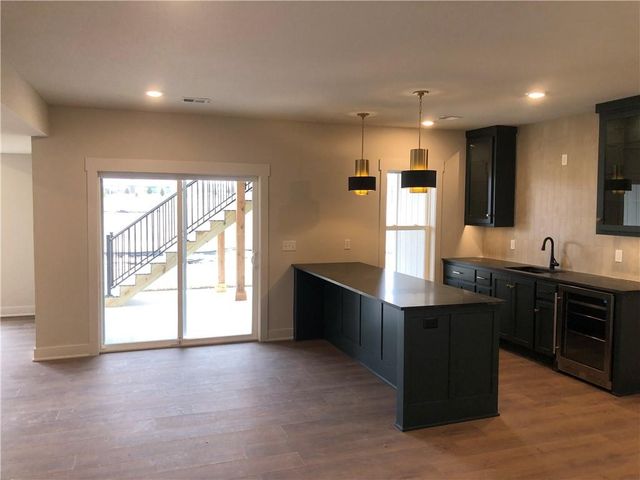 17183 S Heatherwood Street, Olathe, KS 66062