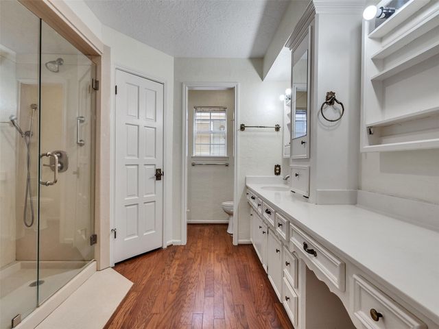 8 Shadowood Street, Conroe, TX 77304