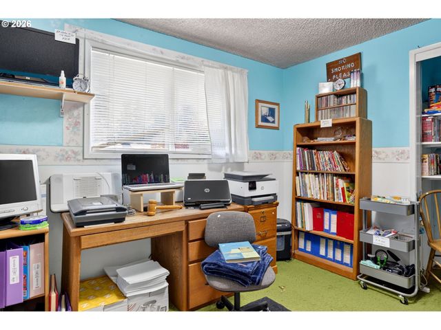 8623 Ne LEWIS Dr, Vancouver, WA 98662