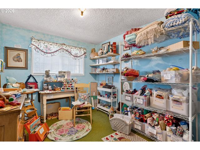 8623 Ne LEWIS Dr, Vancouver, WA 98662