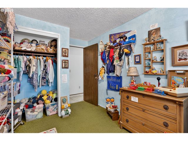 8623 Ne LEWIS Dr, Vancouver, WA 98662
