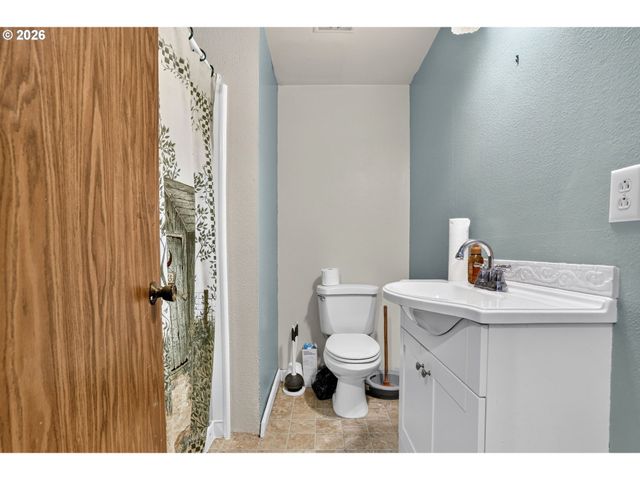 8623 Ne LEWIS Dr, Vancouver, WA 98662