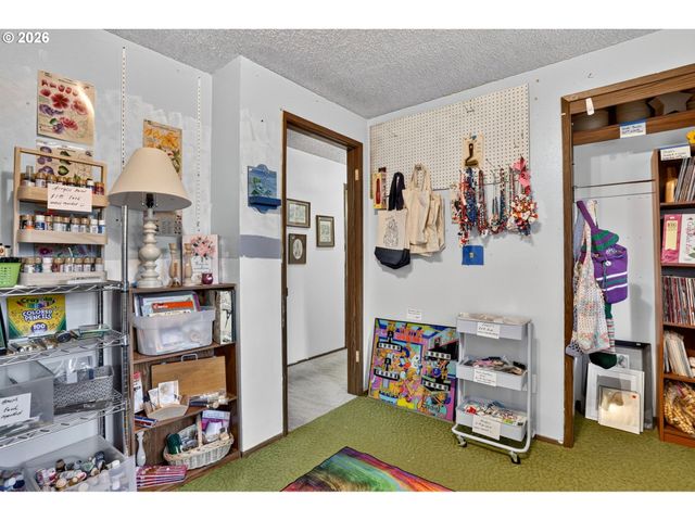 8623 Ne LEWIS Dr, Vancouver, WA 98662