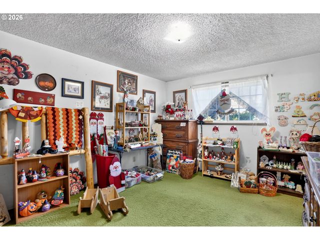 8623 Ne LEWIS Dr, Vancouver, WA 98662