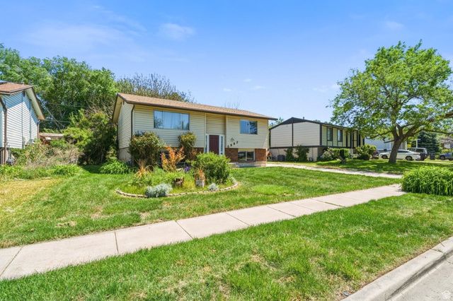5892 S 2550 W, Roy, UT 84067