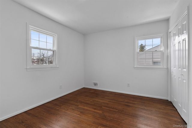 28 Elissa Lane, Yonkers, NY 10710