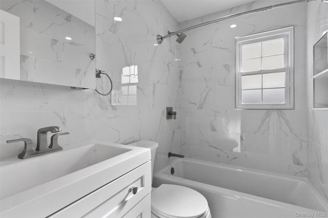 28 Elissa Lane, Yonkers, NY 10710