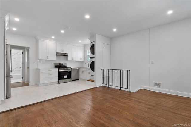 28 Elissa Lane, Yonkers, NY 10710