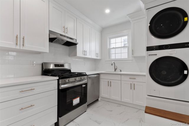 28 Elissa Lane, Yonkers, NY 10710