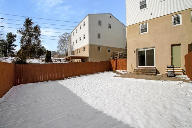 28 Elissa Lane, Yonkers, NY 10710