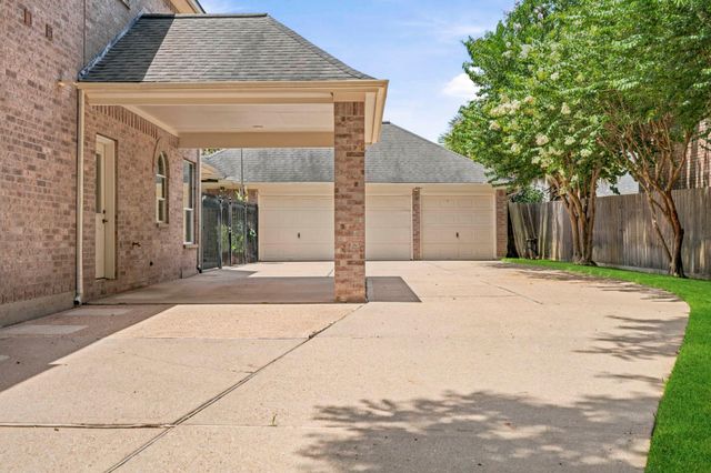 4319 Lake Lavon Court, Richmond, TX 77406