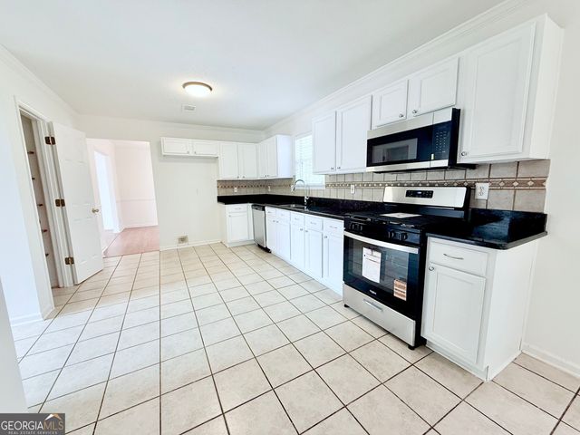 3614 McIntosh Lane, Snellville, GA 30039