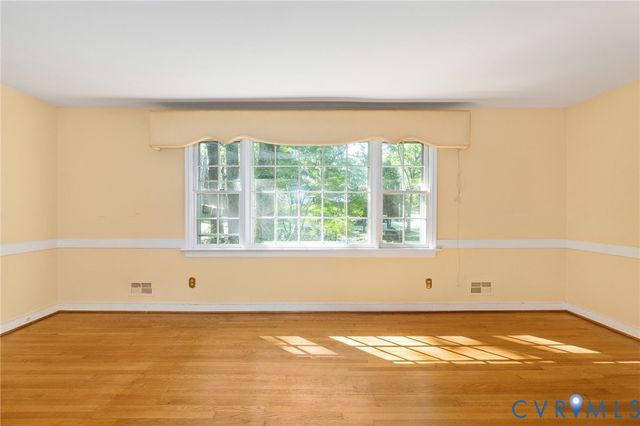 7732 Surreywood Dr, Chesterfield, VA 23235