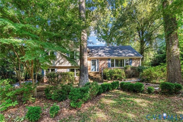 7732 Surreywood Dr, Chesterfield, VA 23235