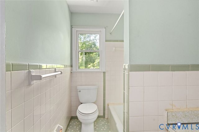 7732 Surreywood Dr, Chesterfield, VA 23235