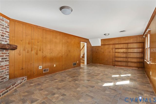 7732 Surreywood Dr, Chesterfield, VA 23235