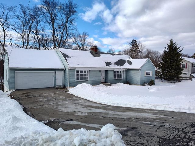 52 Clover Hill Drive, Poughkeepsie, NY 12603